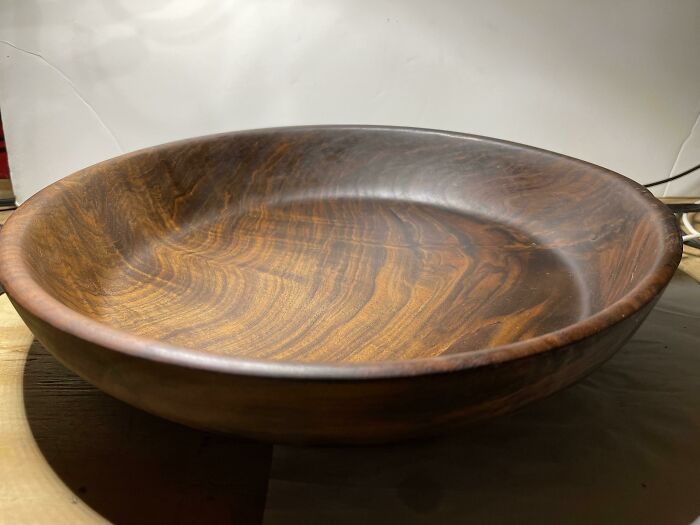 I Made A Big Fruit/Salad Bowl From The Root Of A Black Walnut Tree