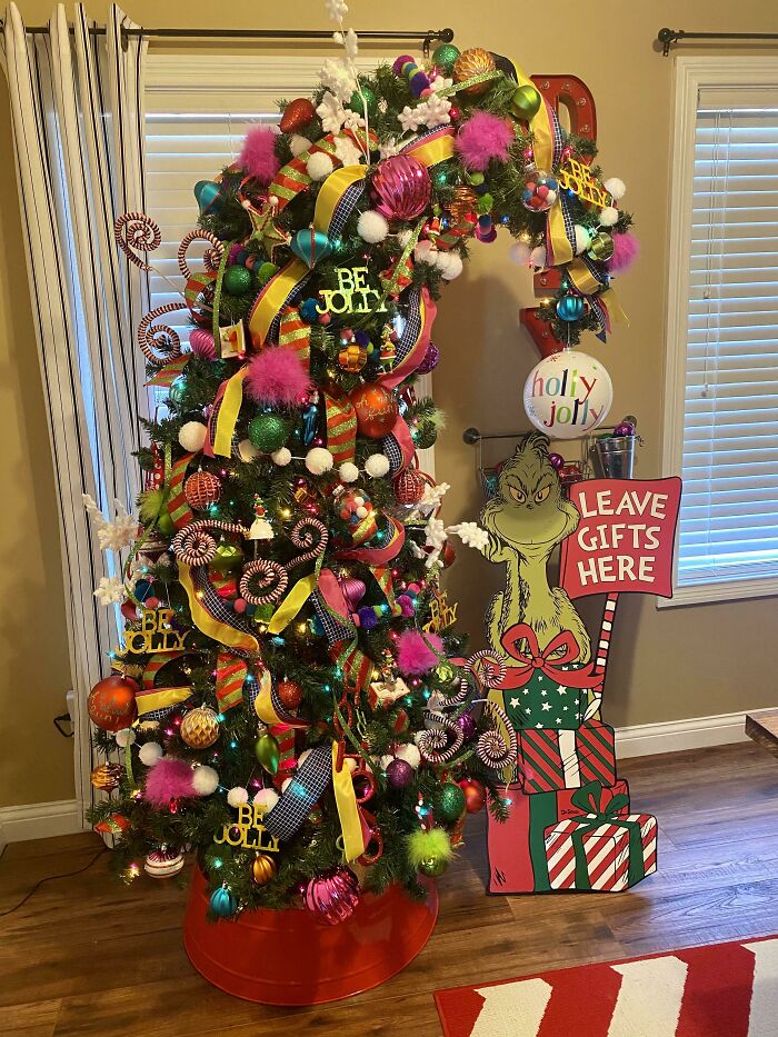 Christmas Freak. Grinch Tree