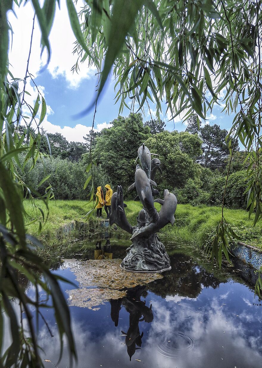 The Yellow Jackets Found The Abandoned Disney Castle The Yellow Jackets Found The Abandoned Disney Castle