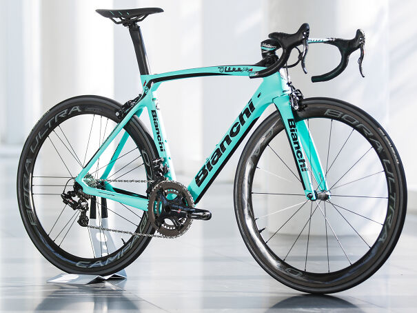 Bianchi-Oltre-XR4-Custom-618e5e3602acb.jpg