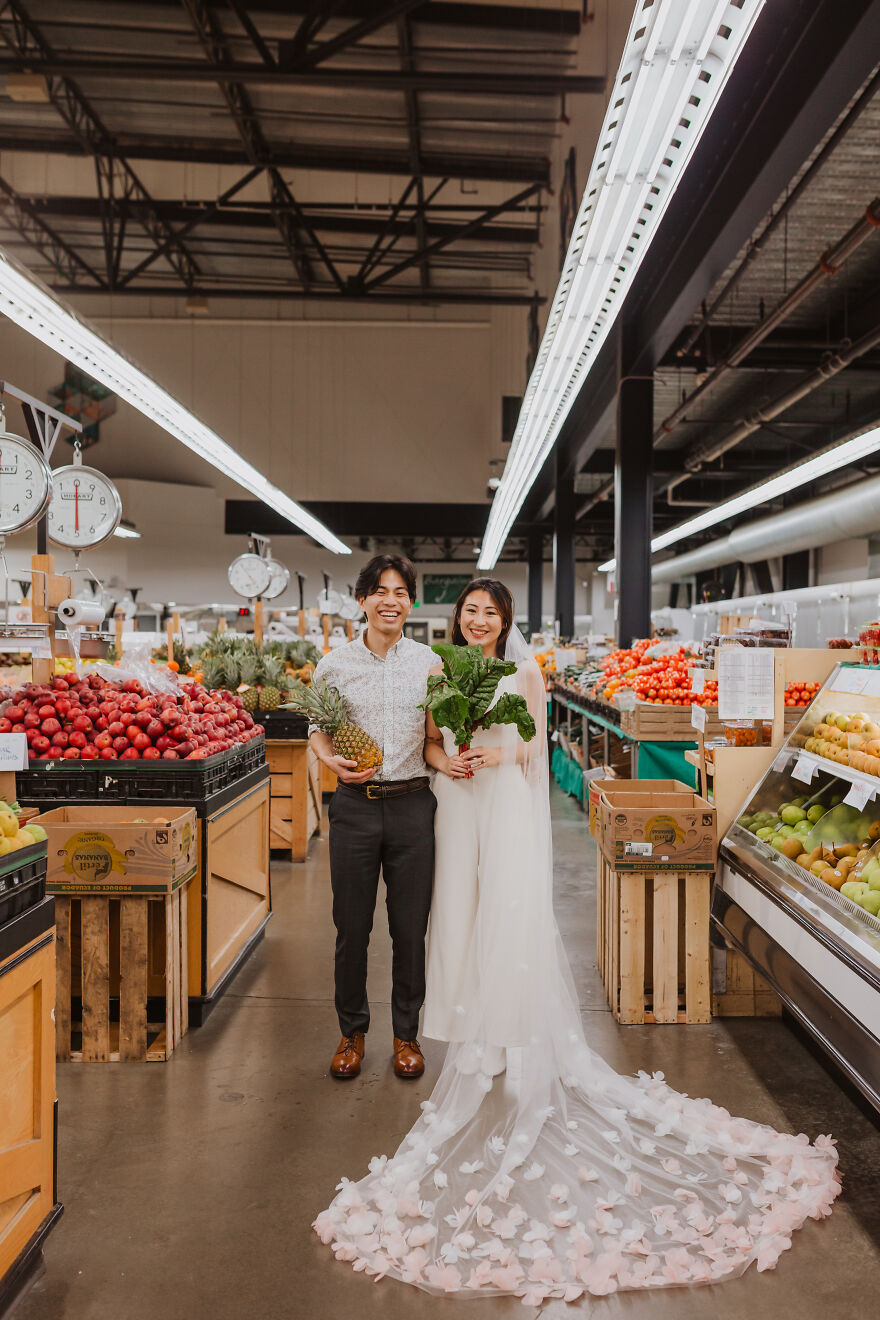 This Couple Decided To Take Their Engagement Photos At The Grocery Store They Shop At, And The End Result Might Make You Smile This Couple Decided To Take Their Engagement Photos At The Grocery Store They Shop At, And The End Result Might Make You Smile