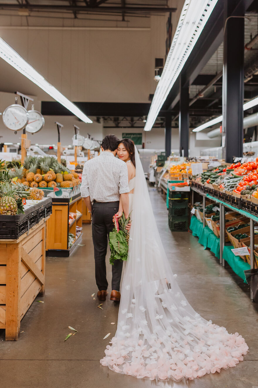 This Couple Decided To Take Their Engagement Photos At The Grocery Store They Shop At, And The End Result Might Make You Smile This Couple Decided To Take Their Engagement Photos At The Grocery Store They Shop At, And The End Result Might Make You Smile