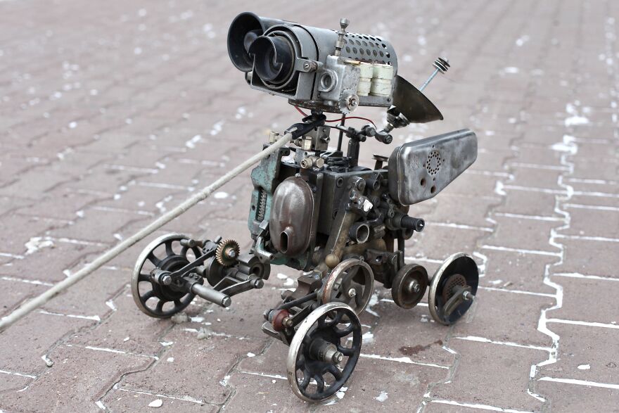 This Robot Knows More Than Me This Robot Knows More Than Me