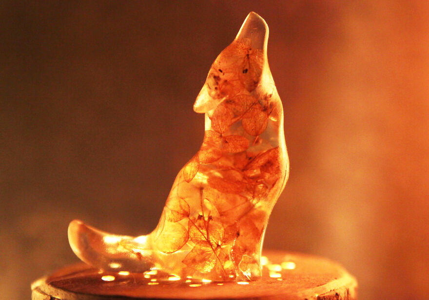 My Studio Makes Transparent Animal Sculptures With Pieces Of Nature Inside My Studio Makes Transparent Animal Sculptures With Pieces Of Nature Inside