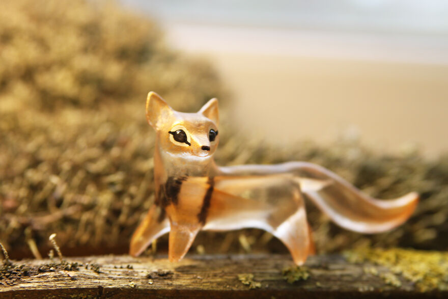 My Studio Makes Transparent Animal Sculptures With Pieces Of Nature Inside My Studio Makes Transparent Animal Sculptures With Pieces Of Nature Inside