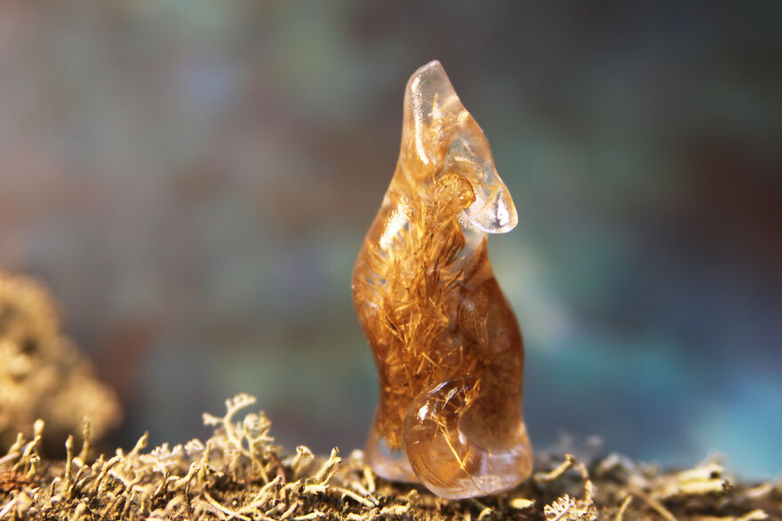 My Studio Makes Transparent Animal Sculptures With Pieces Of Nature Inside My Studio Makes Transparent Animal Sculptures With Pieces Of Nature Inside
