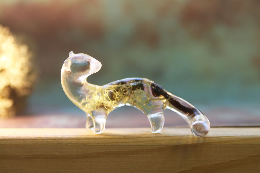 My Studio Makes Transparent Animal Sculptures With Pieces Of Nature Inside My Studio Makes Transparent Animal Sculptures With Pieces Of Nature Inside