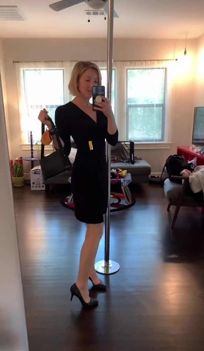 "This Doesn't Add Up": NASA Engineer Applies For Second, Part-Time Job, And People Online Don't Really Get Why "This Doesn't Add Up": NASA Engineer Applies For Second, Part-Time Job, And People Online Don't Really Get Why