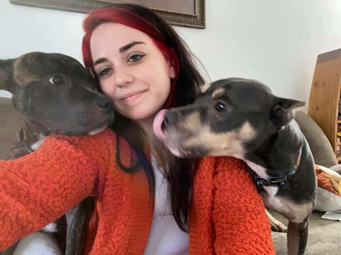 Woman Takes A Starving Pit Bull Under Her Wing After It Had Been Found Locked Up In An Abandoned House With A Broken Leg And No Food Woman Takes A Starving Pit Bull Under Her Wing After It Had Been Found Locked Up In An Abandoned House With A Broken Leg And No Food