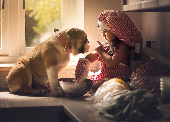 Sweet Photographs Of Kids With Animals That Might Make Your Heart Melt A Bit (28 New Pics)