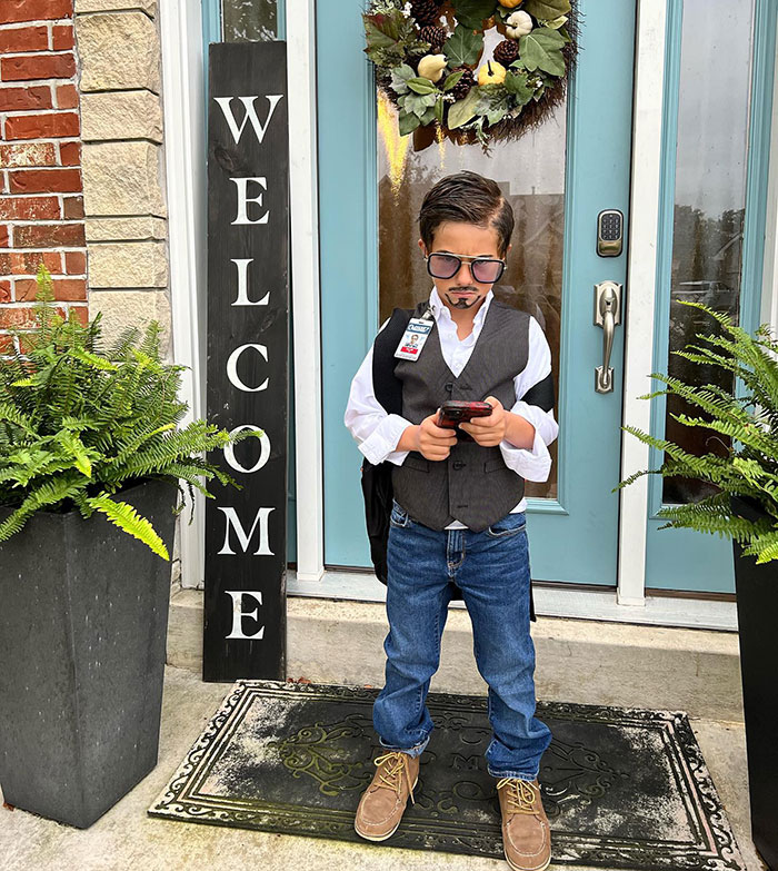 10-Year-Old Gets Bullied For His Halloween Costume, Mom Responds To The Bullies With This Post 10-Year-Old Gets Bullied For His Halloween Costume, Mom Responds To The Bullies With This Post