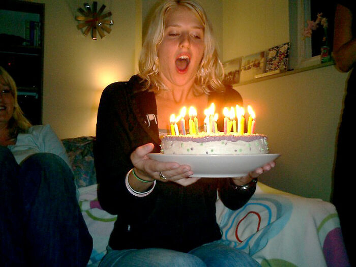 Woman Turned Passive Aggressive After Everyone Forgot About Her Birthday, Ended Up Being Called A ‘Petty A-Hole’ Woman Turned Passive Aggressive After Everyone Forgot About Her Birthday, Ended Up Being Called A ‘Petty A-Hole’