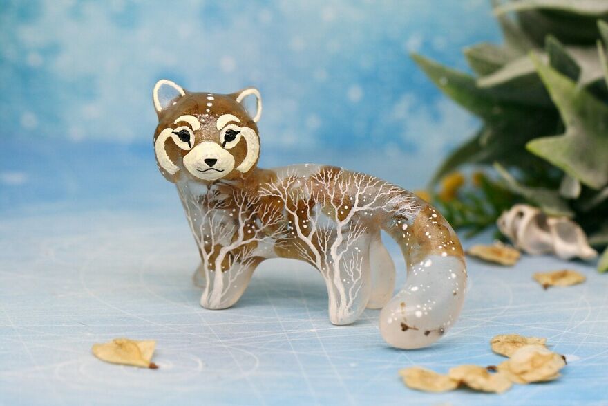 My Studio Makes Transparent Animal Sculptures With Pieces Of Nature Inside My Studio Makes Transparent Animal Sculptures With Pieces Of Nature Inside