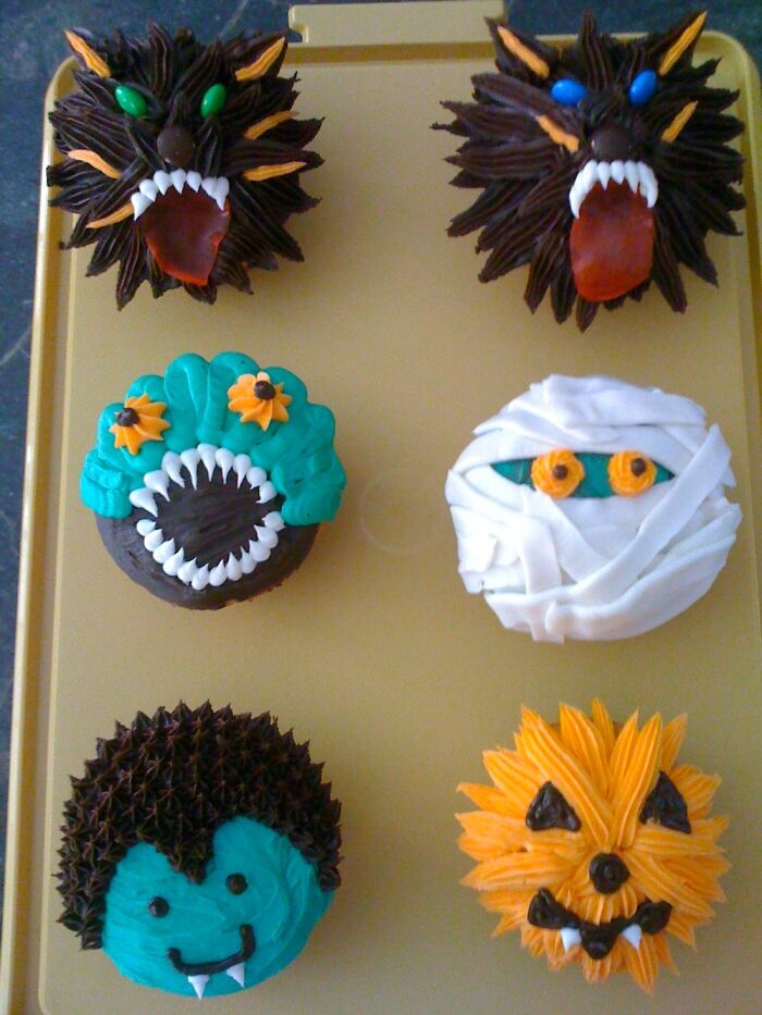 Fun Halloween Cupcakes
