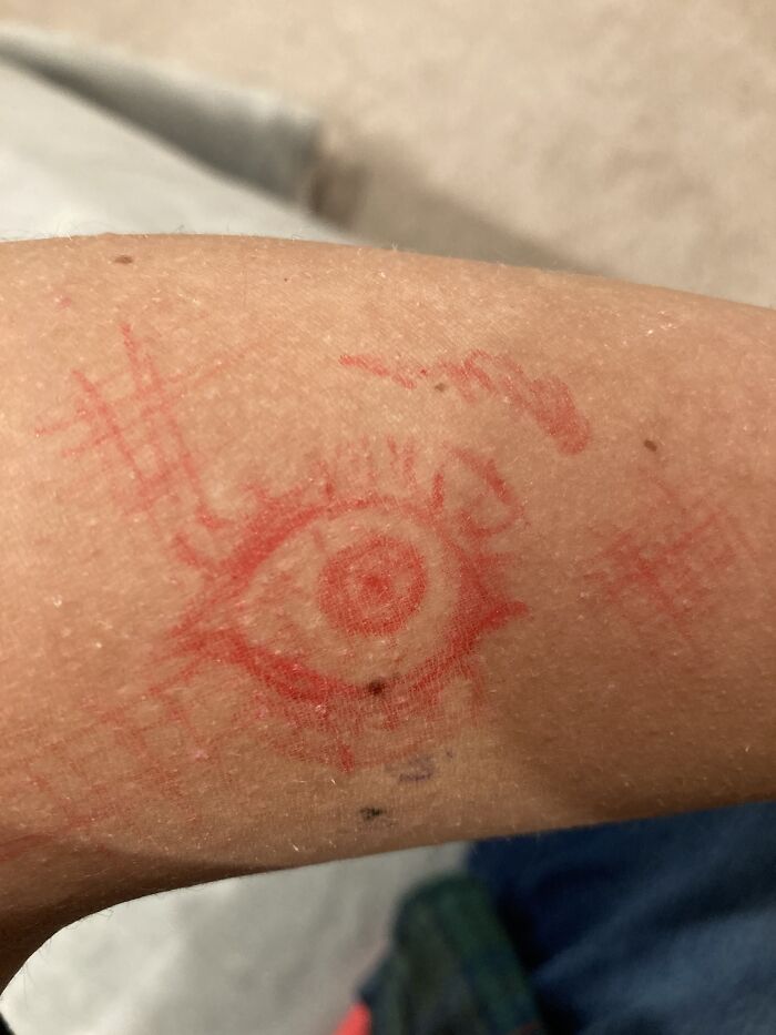 I’m The Local School Tattoo Artist :d