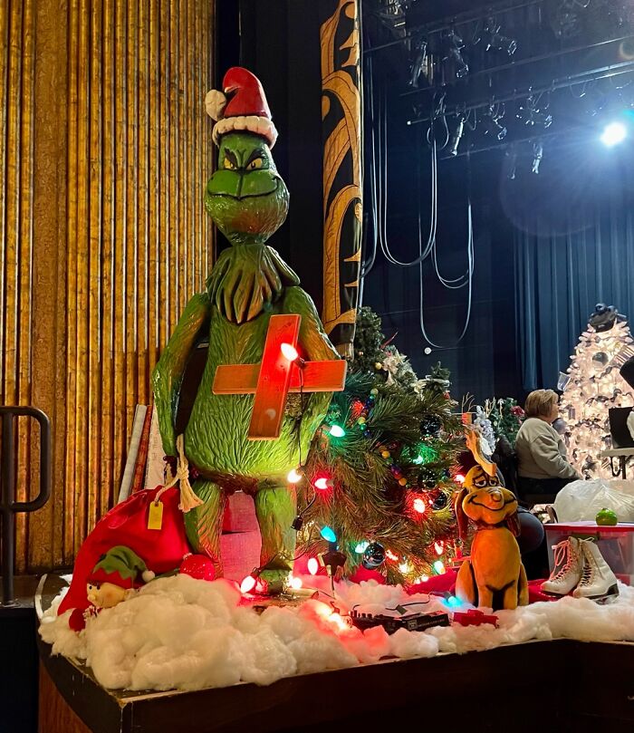 Recreating How The Grinch Stole Christmas Recreating How The Grinch Stole Christmas