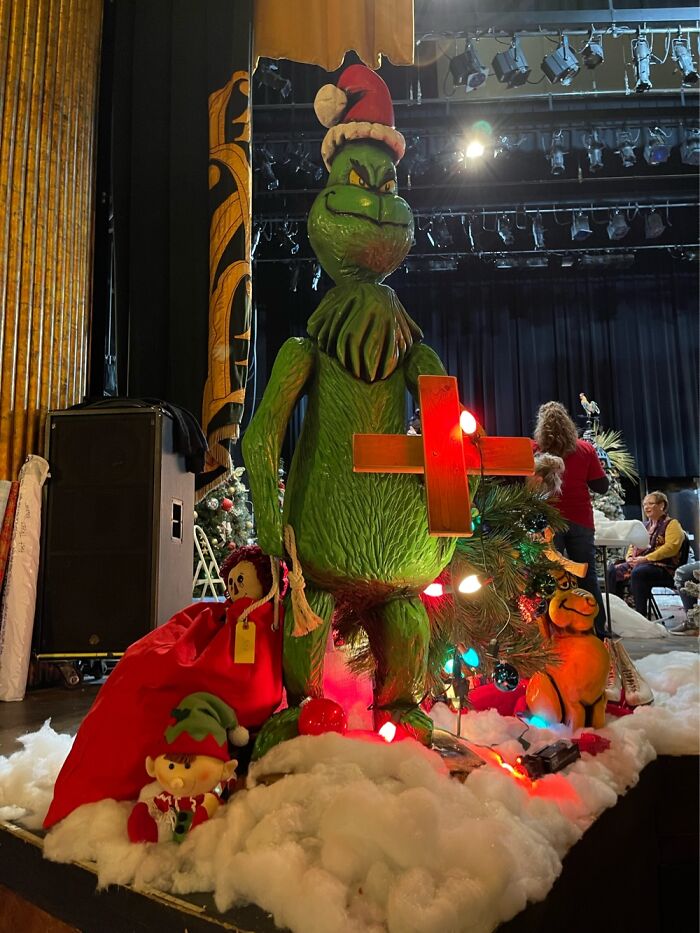 Recreating How The Grinch Stole Christmas Recreating How The Grinch Stole Christmas