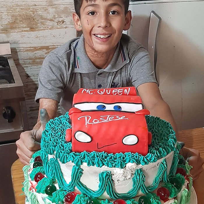A 10-Year-Old Boy In Argentina Went Viral After Posting Pictures Of His Cakes And Other Pastries Online (27 Pics)