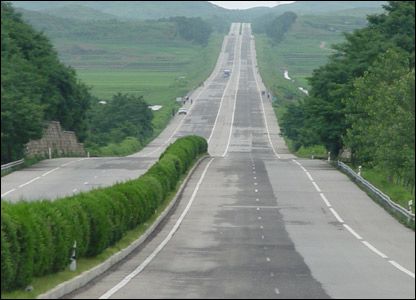north-korea-road-61876f62c215f.jpg