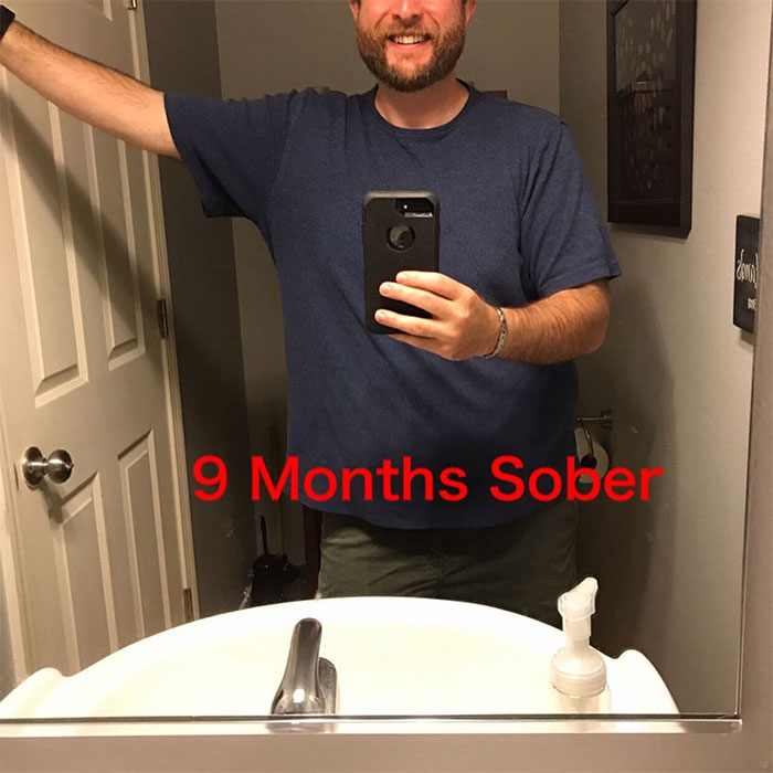 Guy Gives Up Alcohol And Transforms His Life, Here's His Progress After 5 Years Guy Gives Up Alcohol And Transforms His Life, Here's His Progress After 5 Years