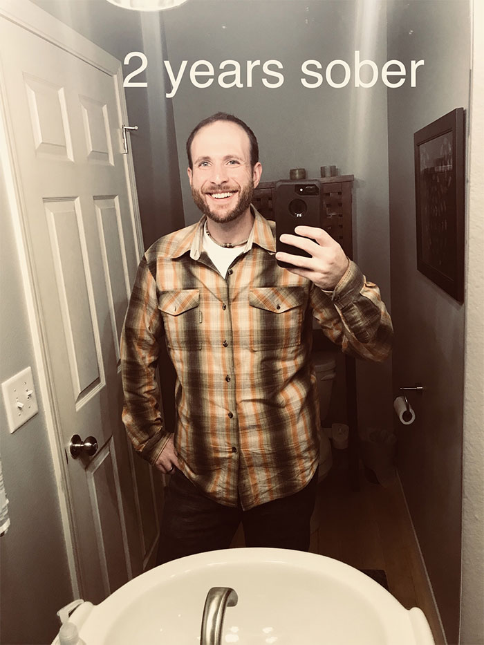 Guy Gives Up Alcohol And Transforms His Life, Here's His Progress After 5 Years Guy Gives Up Alcohol And Transforms His Life, Here's His Progress After 5 Years