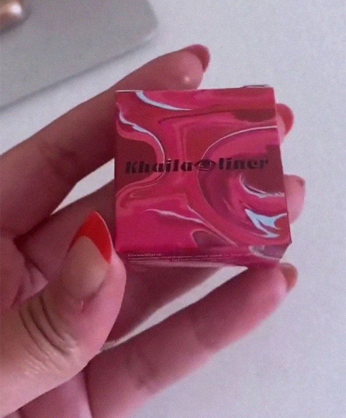 "Our Packaging Can Be Seen In The Background:" Small Business Owner Exposes Lying Customer "Our Packaging Can Be Seen In The Background:" Small Business Owner Exposes Lying Customer