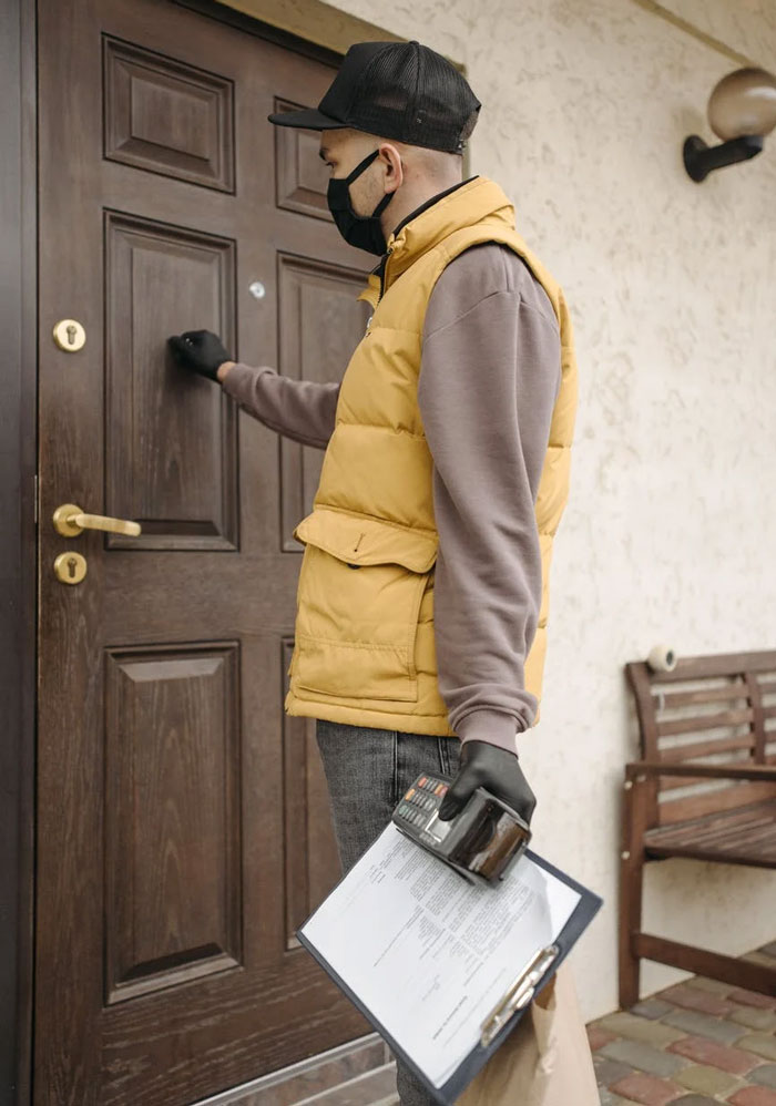 53 Ex-Burglars Reveal The Signs Of Your Home Being Targeted And How To Avoid It