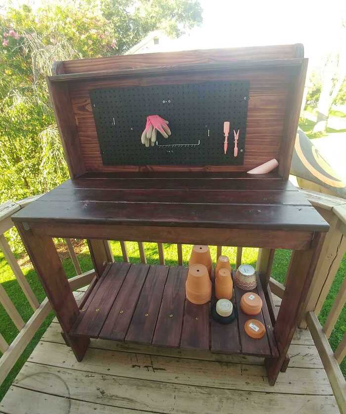 Hubby Made Me A Potting Bench
