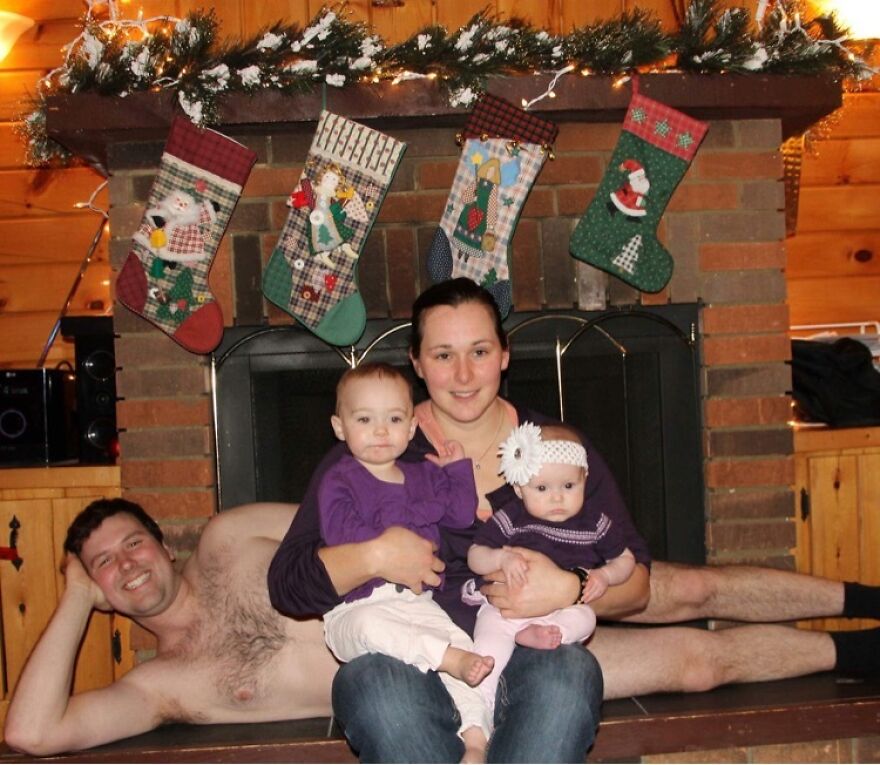 10 Years The Preece Family Has Taken Awkward Christmas Photo That Are So Bad You Love Them