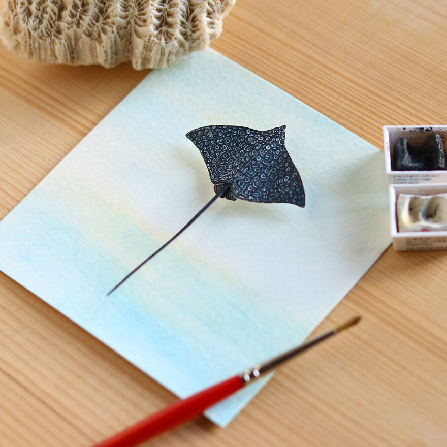 I Created Miniature Paper Cut Artworks Every Day For 1000 Days To Create Awareness About Wildlife I Created Miniature Paper Cut Artworks Every Day For 1000 Days To Create Awareness About Wildlife