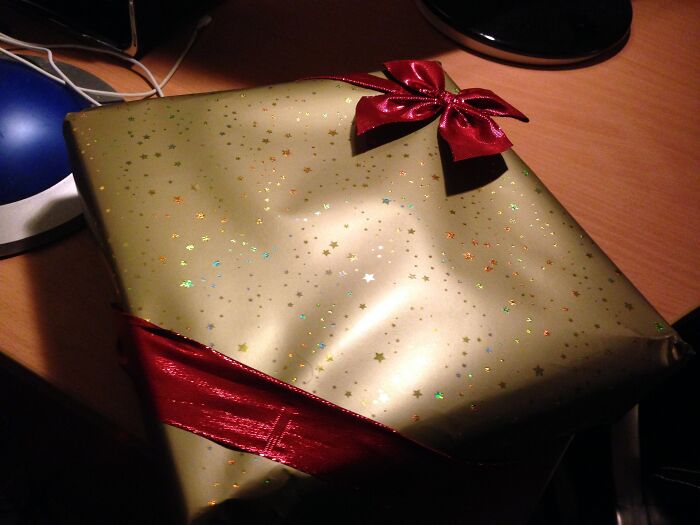 30 Of The Worst Christmas Gifts People Ever Received, As Shared In This Online Group