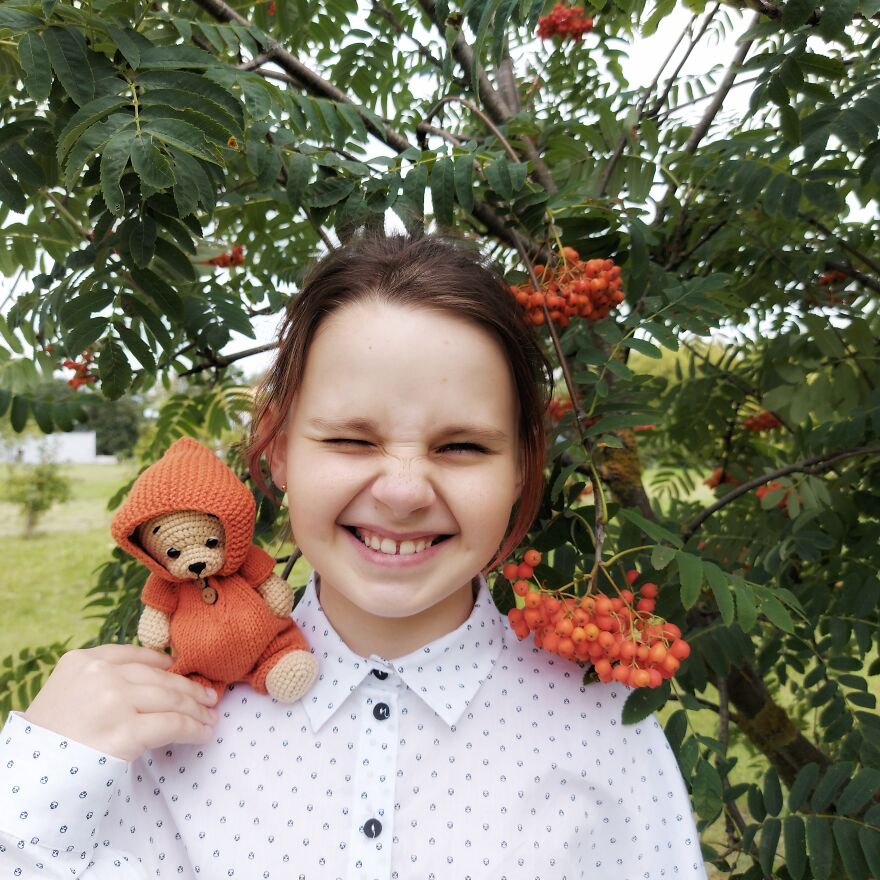 Here’s A Crocheting And Kniting Pattern For An Adorable Teddy Bear In Outfit (Overalls) That Will Help Keep You Occupied And Brought
it Is A Joy To Someone In The Form Of A Gift For Any Occasion (Birthday, Christmas) And Even For No Reason. Here’s A Crocheting And Kniting Pattern For An Adorable Teddy Bear In Outfit (Overalls) That Will Help Keep You Occupied And Brought
it Is A Joy To Someone In The Form Of A Gift For Any Occasion (Birthday, Christmas) And Even For No Reason.