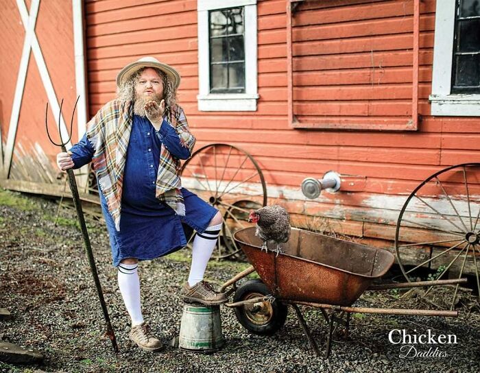 This 'Chicken Daddies' Calendar Will Make Your Day (25 Pics)