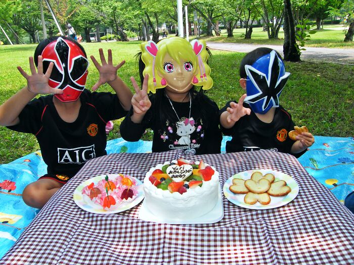 Mom Is 5 Hours Late To Pick Up Her Son From A Birthday Party, Gets Him Uninvited From The Next Celebration, The Mom Gets Mad At The Host Mom Is 5 Hours Late To Pick Up Her Son From A Birthday Party, Gets Him Uninvited From The Next Celebration, The Mom Gets Mad At The Host