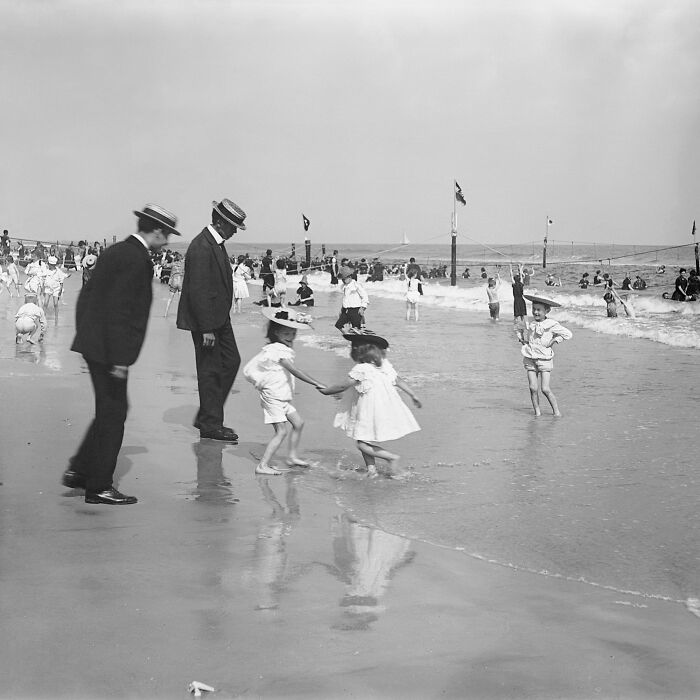 1901 Beach Attire