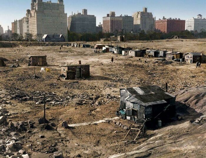 A Photo Of Central Park In NYC During The Great Depression (1933)