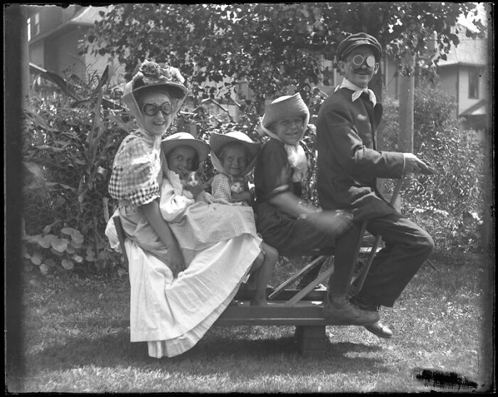 The Goofy Family, Circa 1910