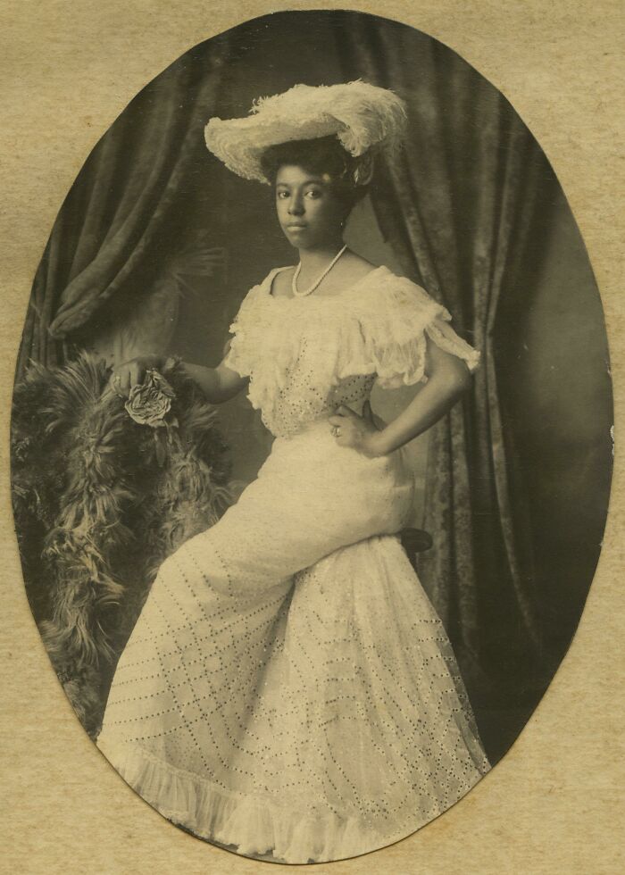 A Young Woman Posing For A Studio Portrait, Kentucky, Circa 1890-1910