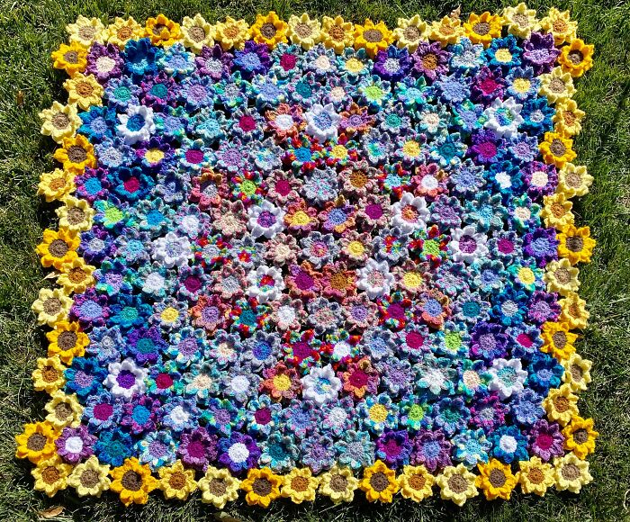 The Sunflower “Quilt” Is Finally Finished!