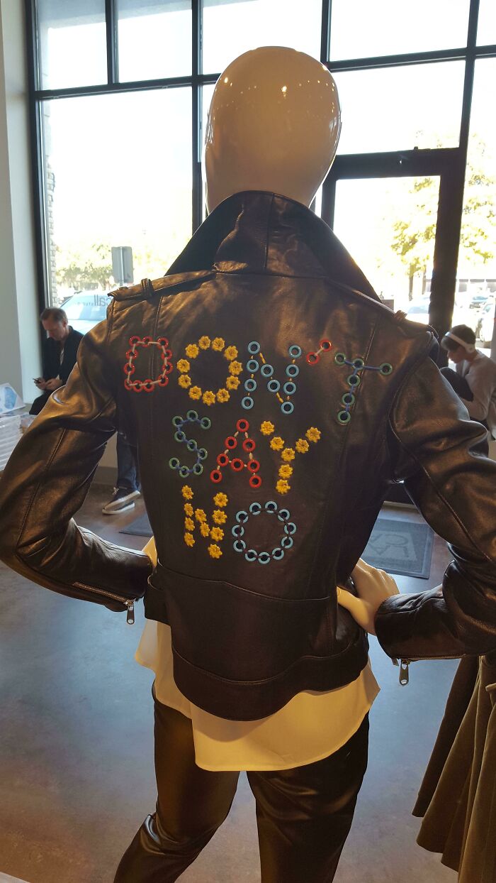 This Women's Jacket