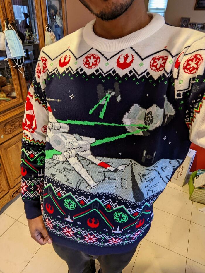 My New 'Ugly' Christmas Sweater Came In
