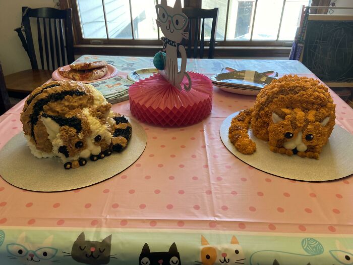Daughter Wanted Kitty Cakes For Her 4th Birthday. Dad To The Rescue! I Am Not A Professional