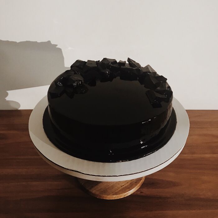One Of My Earth Science High School Students Is Passionate About Baking, Adamant That She'll Become A Professional Baker. Instead Of Doing A Presentation To Summarize Her Research Projects, I Allow Her To Bake What She Researched. I Think What She Produces Is Amazing. Here's Her Obsidian Cake
