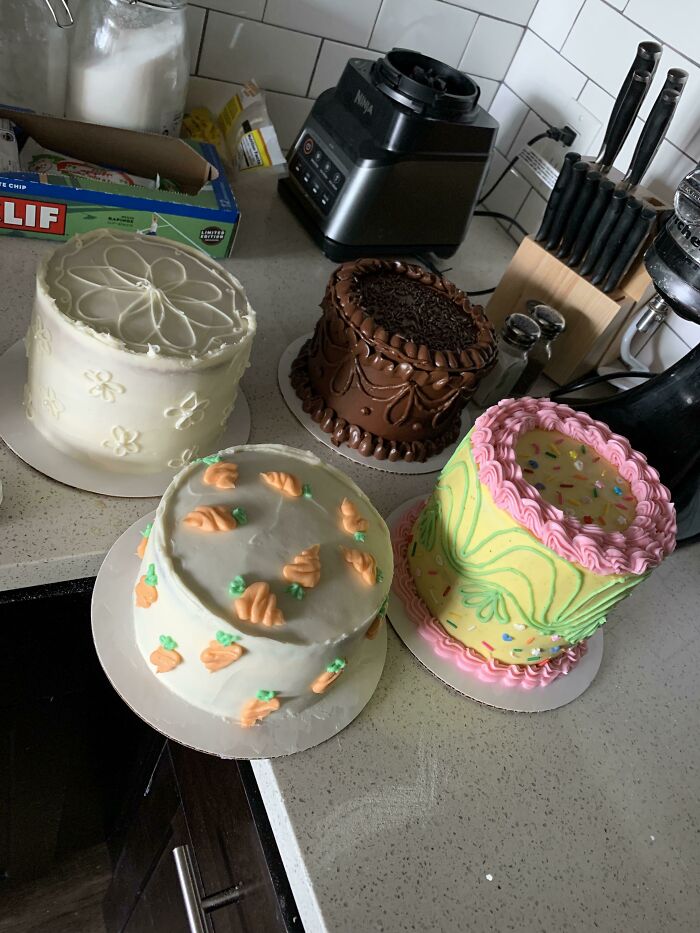 4 Cakes In A Day. I'm Tired Lol