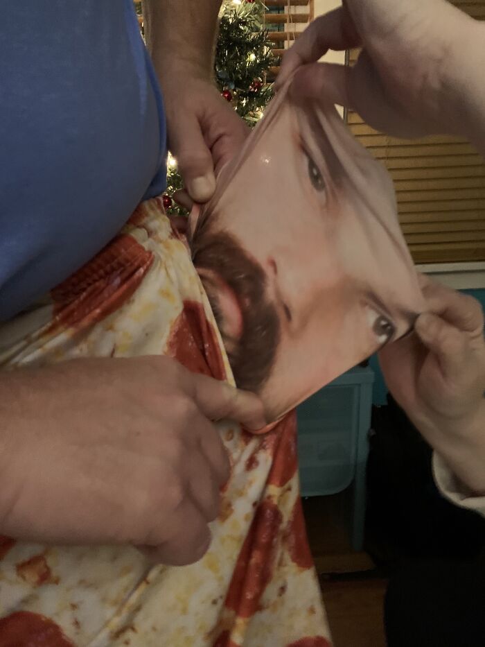 My Dad Found A Face As The Pocket Of His Pepperoni Pizza Pants