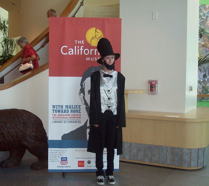 In 2009, I Wore An Abe Lincoln Costume To Attend An Abe Lincoln Museum Exhibit. In The Middle Of Summer. People Thought I Worked There And Took Photos With Me