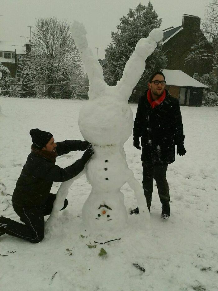 Me And My Friends Made A Snowman