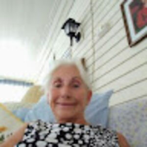 bettystaggers_ avatar