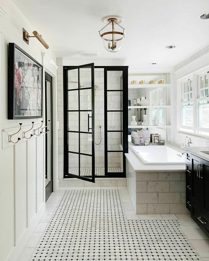 White Bathroom With A Subway Tiled Shower In Sammamish, King County, Washington