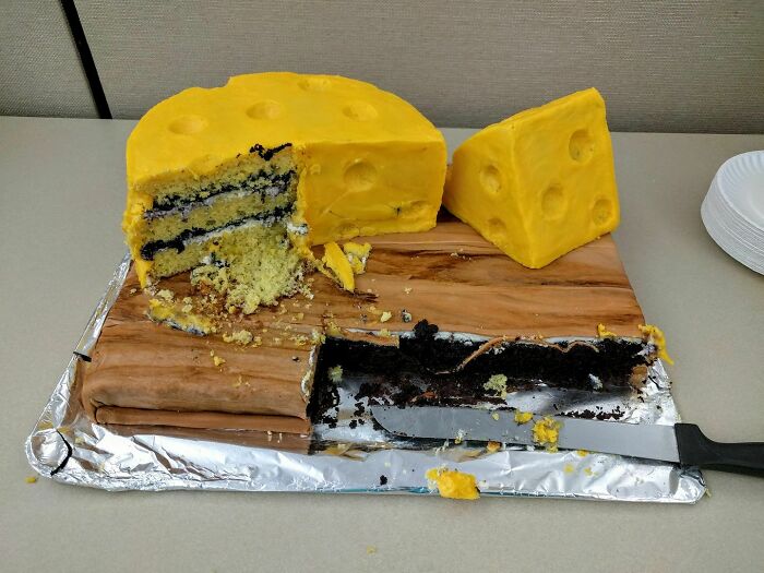 A Coworker Brought Homemade "Cheesecake" To The Office Today